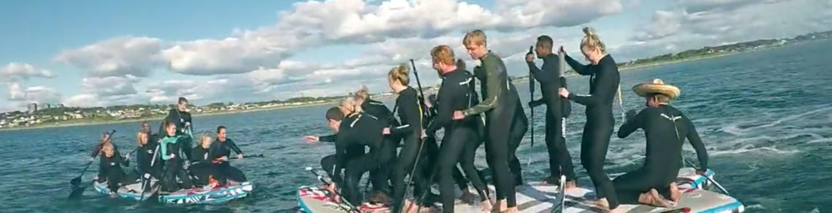 Mega-stand up paddleboard som konferensaktivitet på Falkenberg Strandbad