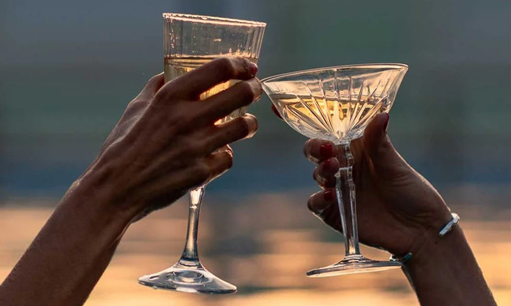 Skönt i poolen i vårt spa The Retreat Club på Falkenberg Strandbad